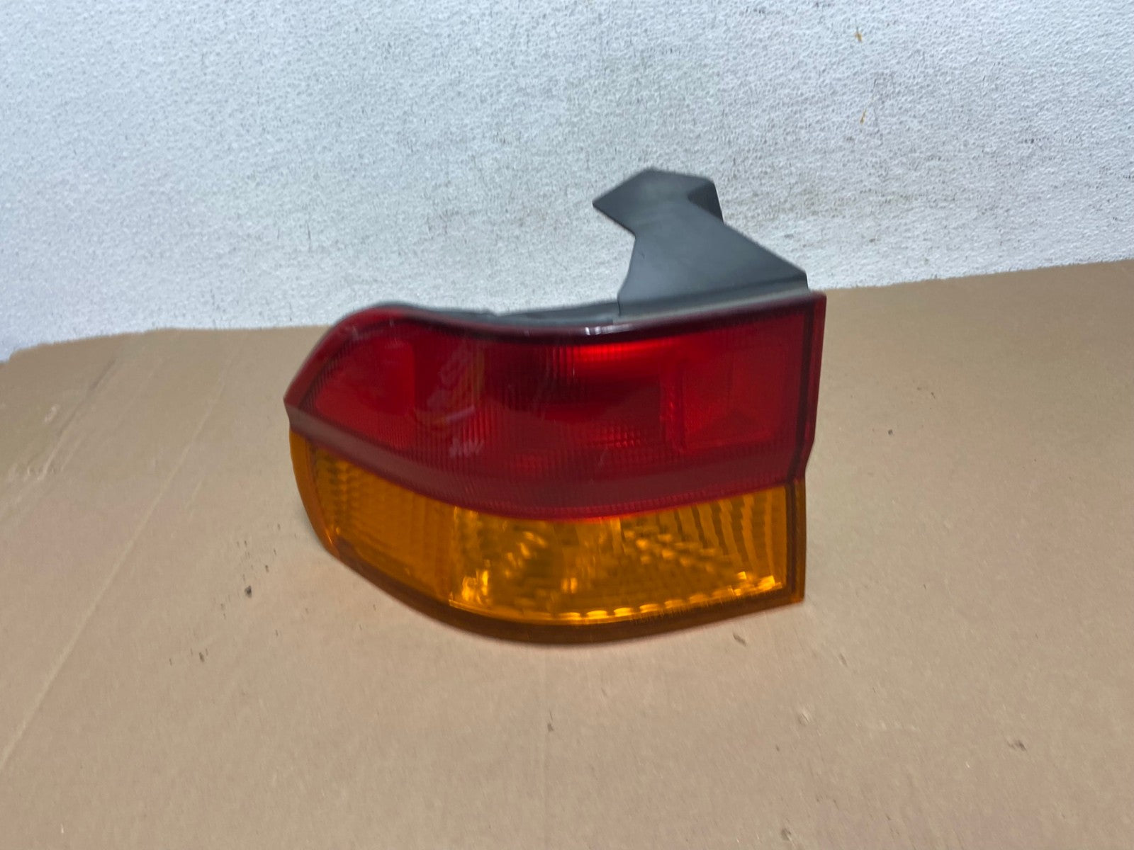 2002 2003 2004 Honda Odyssey Left Driver LH Side Tail Light AD6396 LK0