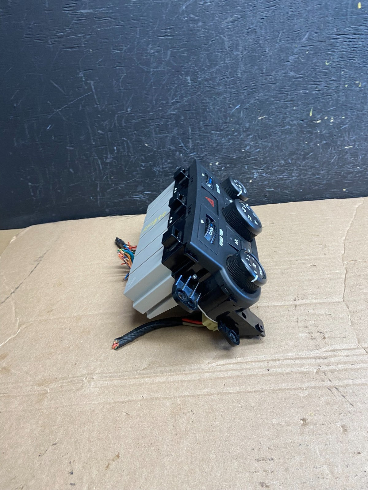 2006 - 2012 Kia Sedona AC Temperature Climate Control Switch AAF1894 DG1