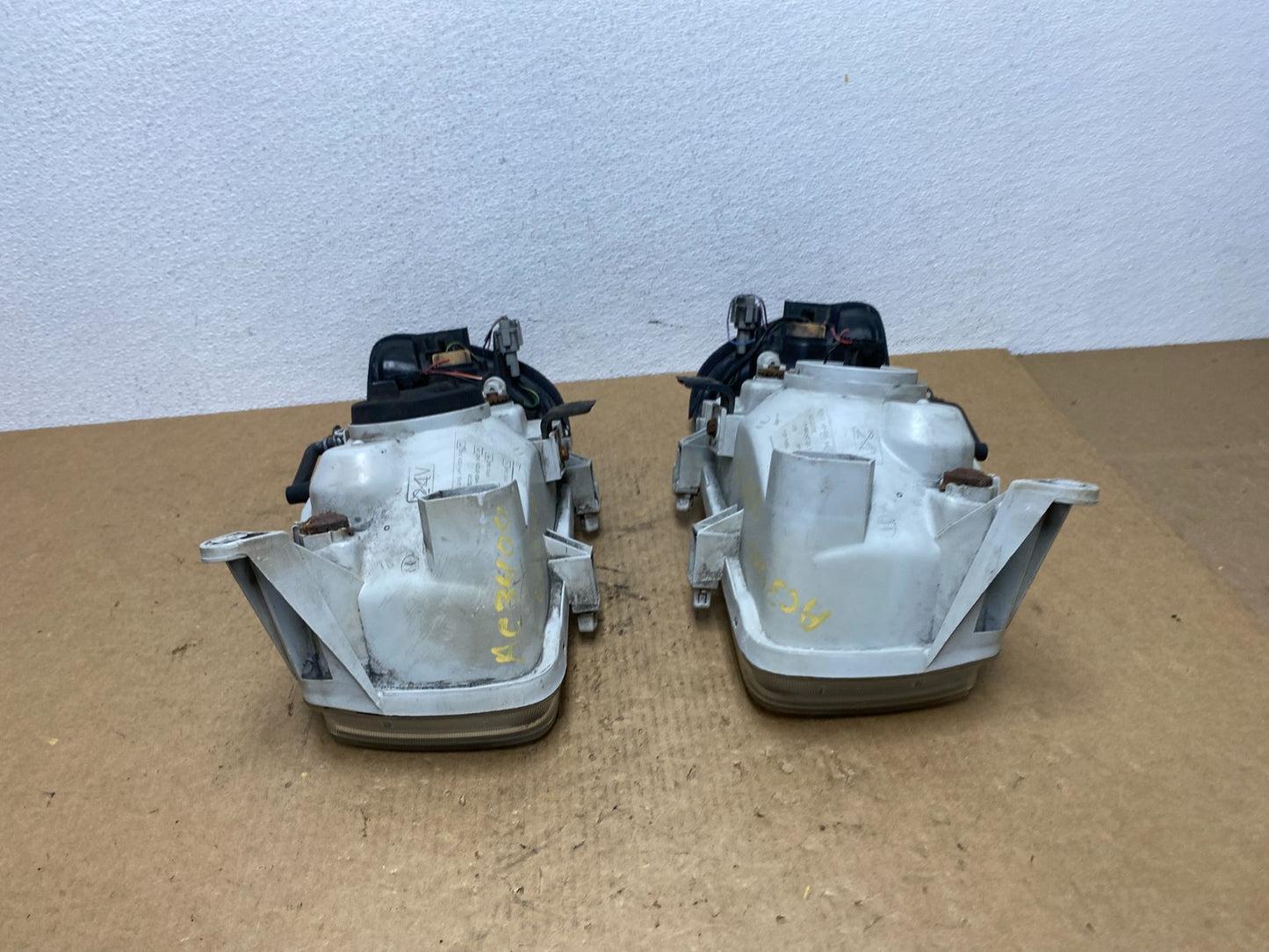 1999-2004 Nissan Pathfinder Left+Right Side Set Halogen Headlights Oem AC3404 DW9