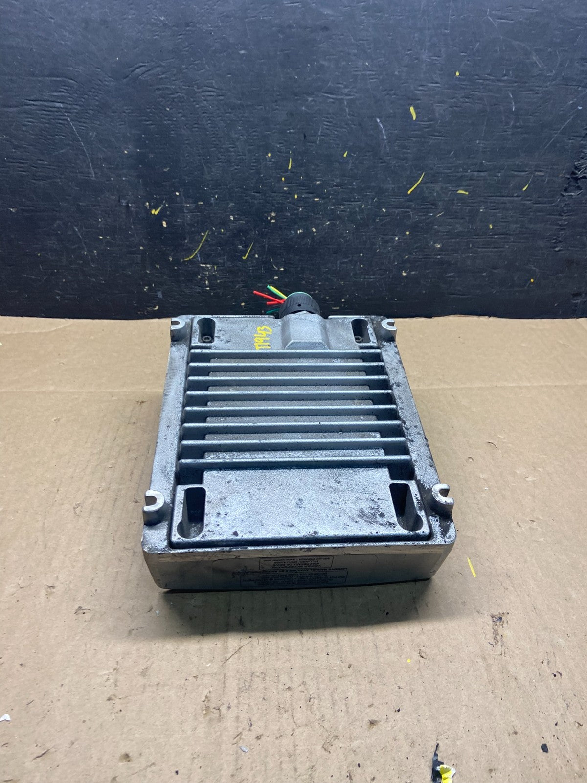 Vanner 70-100 Battery Equalizer 100 Amp 24 Volt Input to 12 Volt Output T1943 PS4