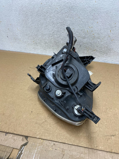 2002 to 2004 Honda CRV CR-V Right Passenger RH Halogen Headlight AI3527 DW6
