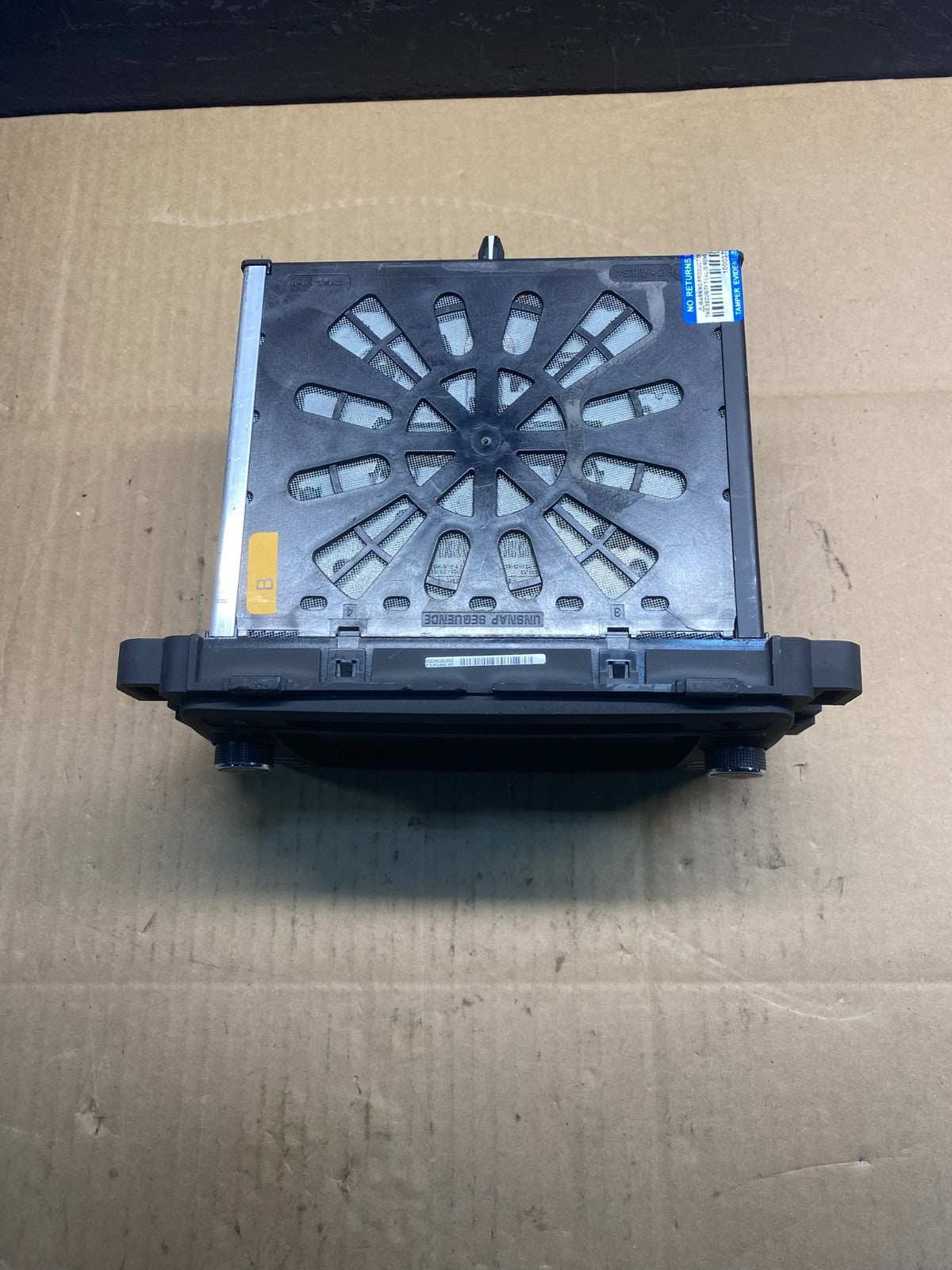 2013 2014 GMC Acadia Radio Display Screen AM/FM AUX OEM AB7450 DG3