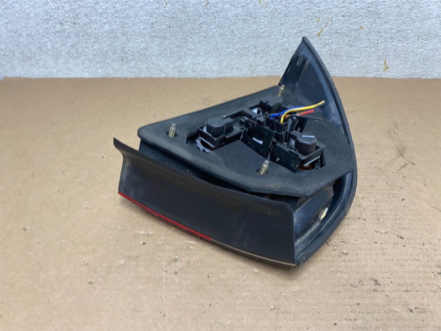 1999 to 2001 Saab 9-5 Right Passenger RH Tail Light Sedan OEM O9737 DW5