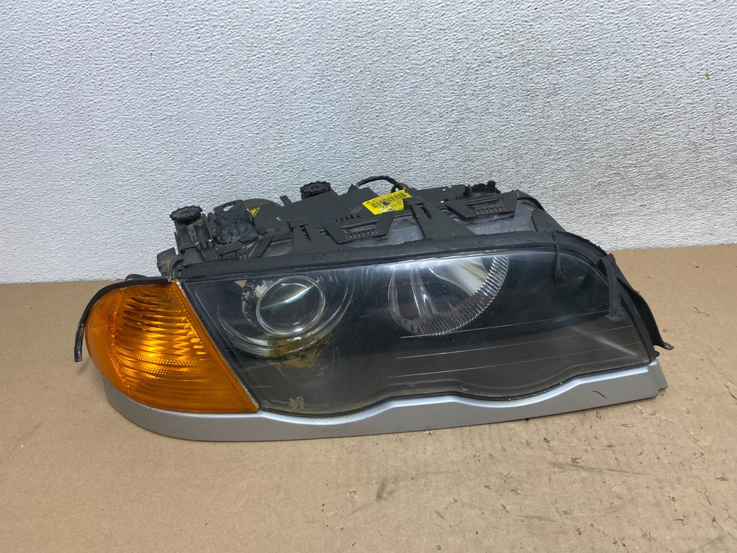 1999 - 2001 BMW E46 3-Series Right Passenger RH Xenon Headlight AG4250 DW0