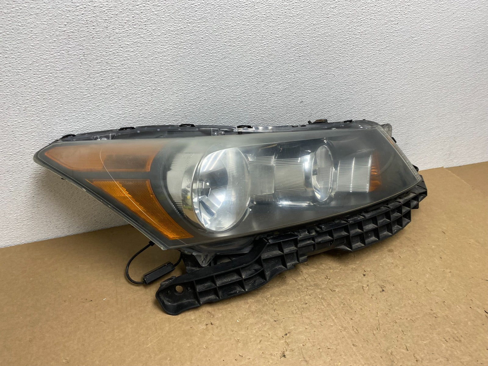 2008 to 2012 Honda Accord Sedan Right Passenger RH Headlight AC1497 DW2