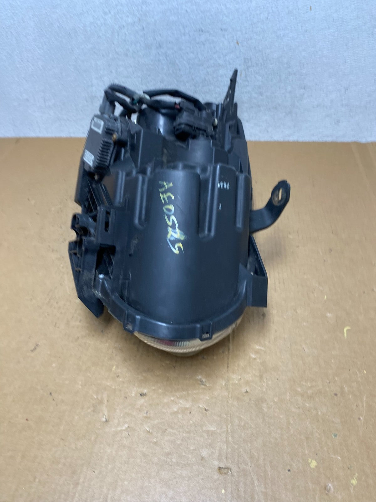 2008 to 2013 Nissan Rogue HID Xenon Headlight Left Driver Lh Side AE0425 DW10