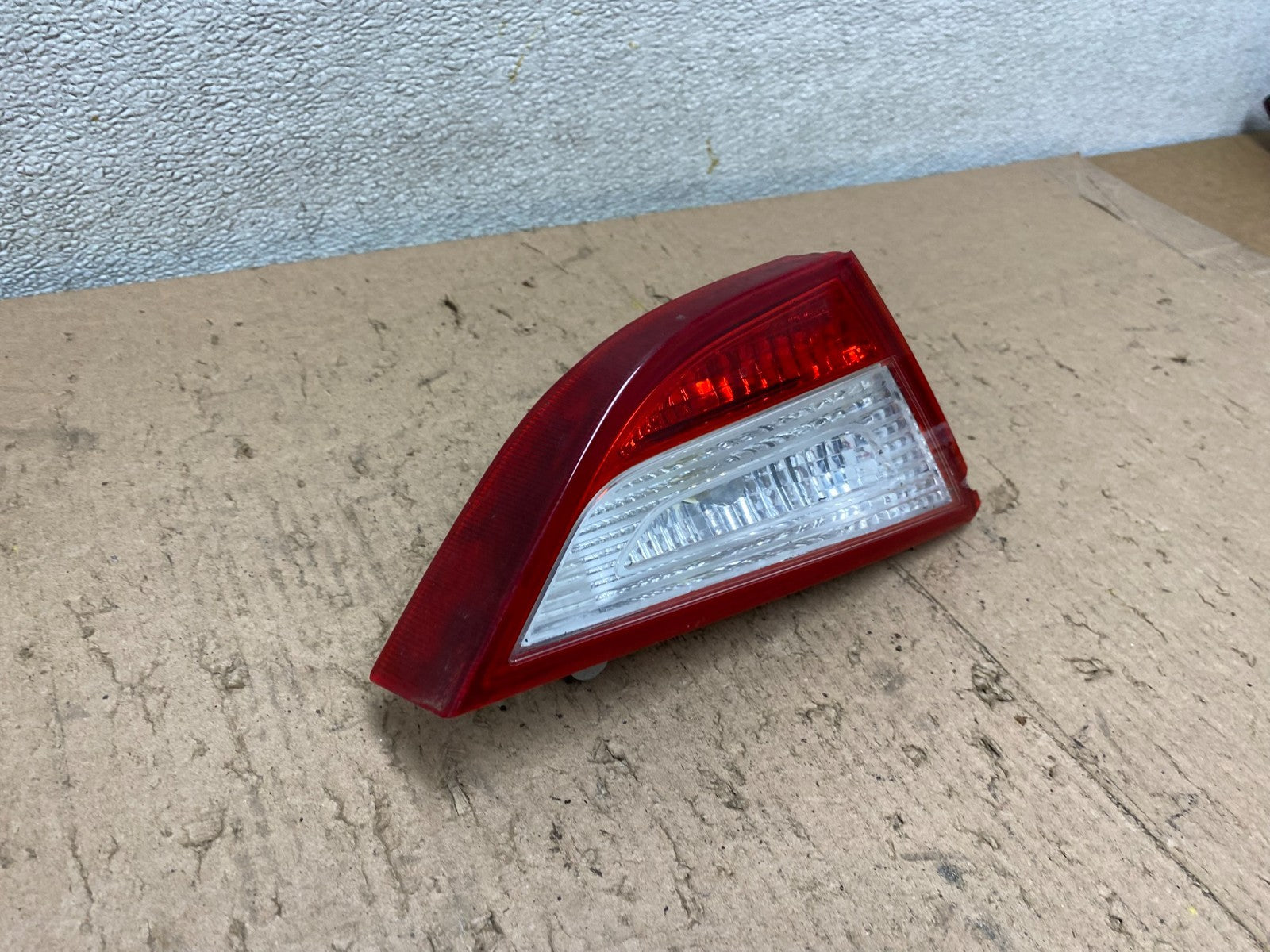 2011 2012 2013 2014 Hyundai Sonata Left Driver Inner Tail Light Oem S5139 DW2