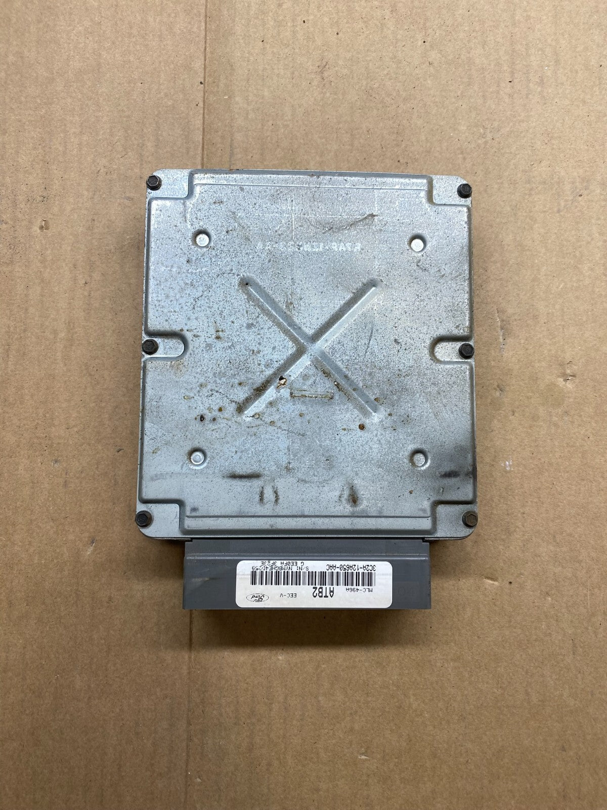 2003 Ford E-Series 4.6L Van Engine Control ECU 3C2A-12A650-AAC AA5837 DG2