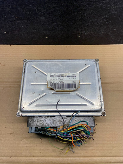 2003-2006 Chevrolet Tahoe Silverado Engine Control Unit Module ECM ECU AE4722 DW0