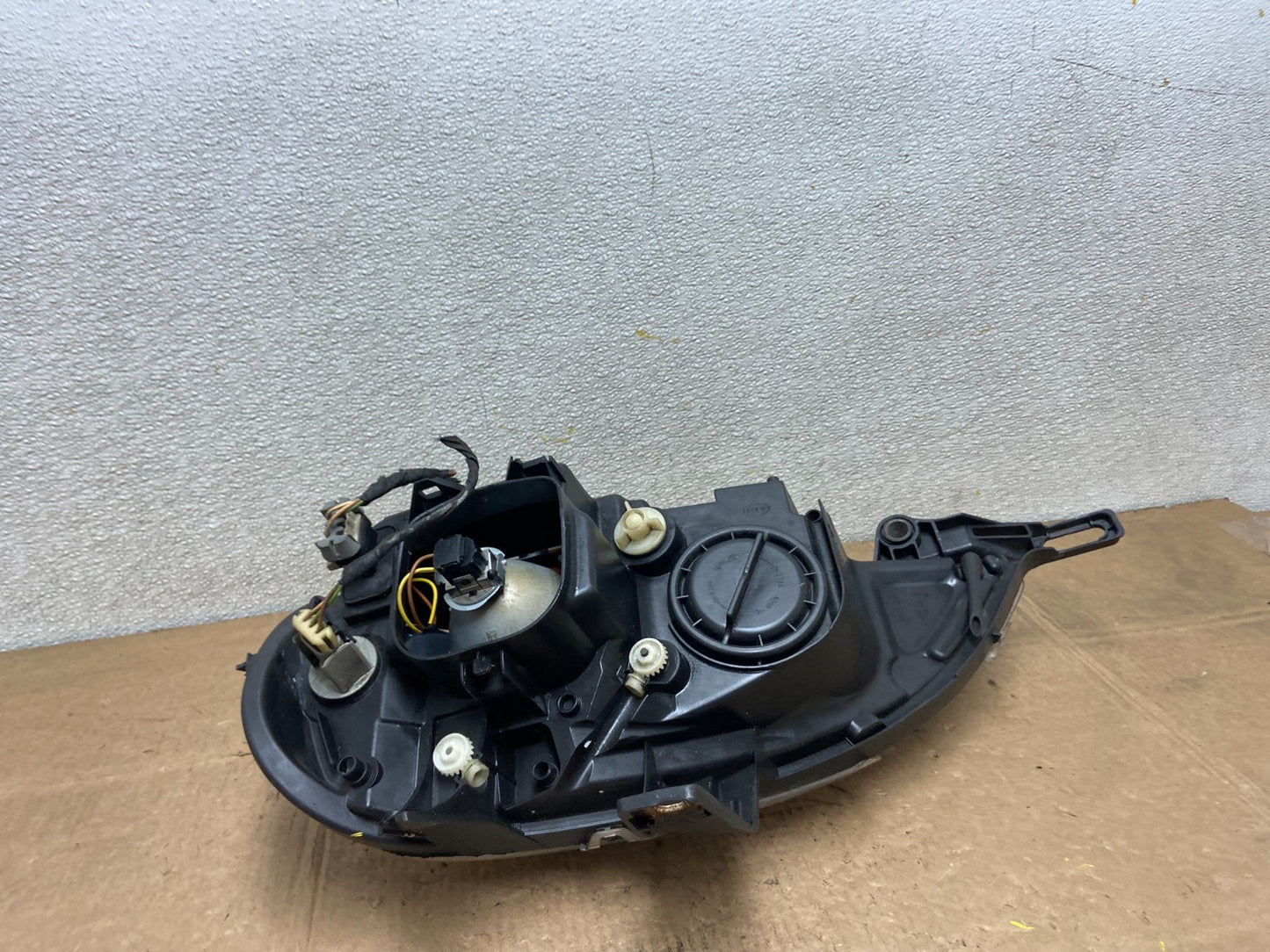 2002-2005 Mercedes ML ML350 ML500 Right Passenger RH Halogen Headlight Y6016 DW6