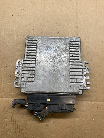 2005 Nissan Armada QX56 5.6L Engine Control ECM mec86-220 b1 r4036 DG2
