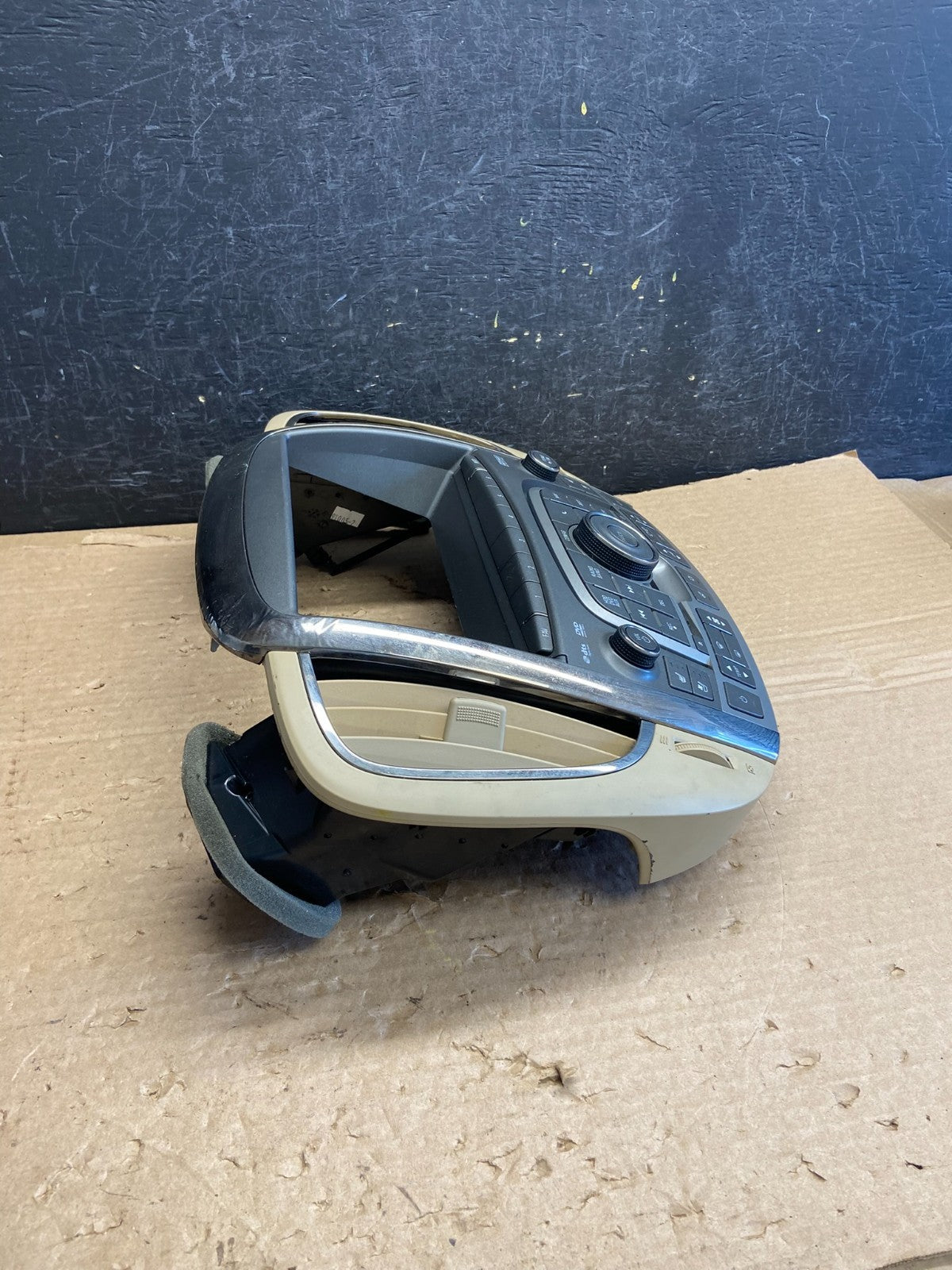 2010-2012 Buick Lacrosse Radio Climate Temperature Control Panel AF2705 DG1