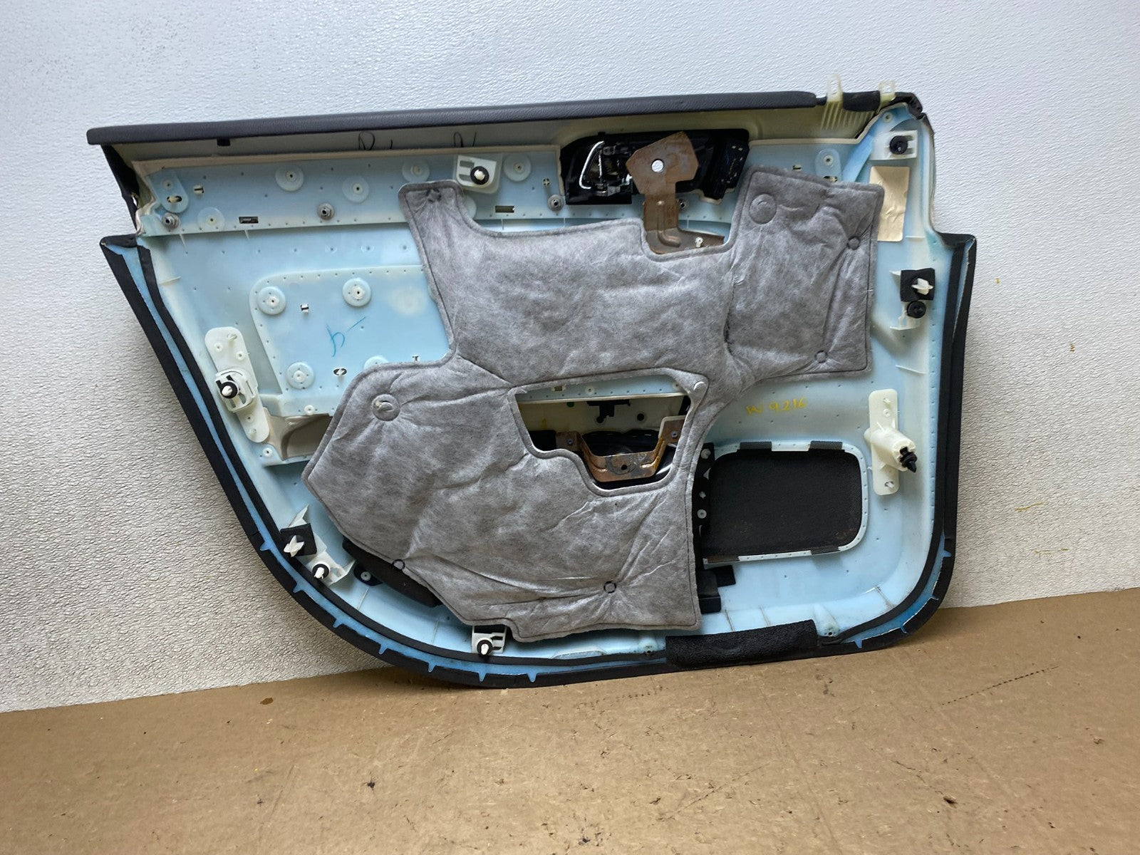 2009-2012 Lincoln MKS Front Right Passenger RH Door Interior Trim Panel W9216 DG6