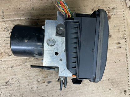 2008 to 2010 BMW 5 Series ABS Pump Control OEM Module 6784157 O8540 DG4