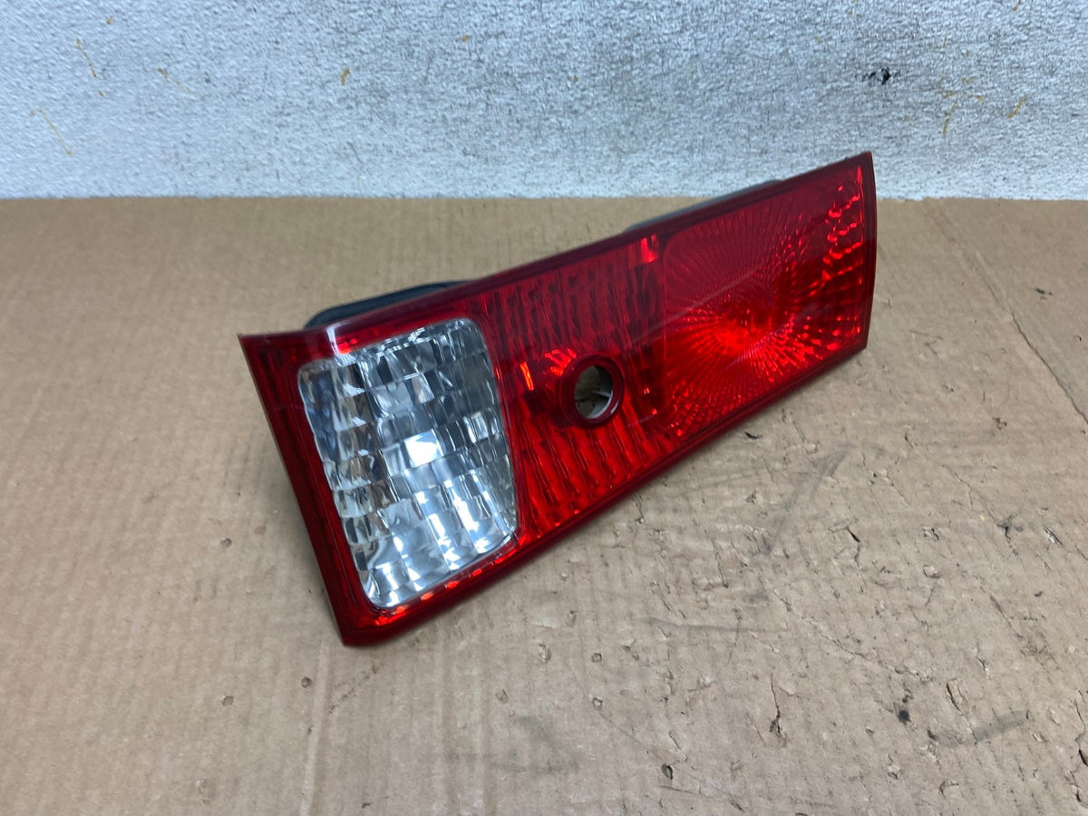 2000-2001 Toyota Camry Tail Light Right Passenger Rh Side Inner AI5576 LK2