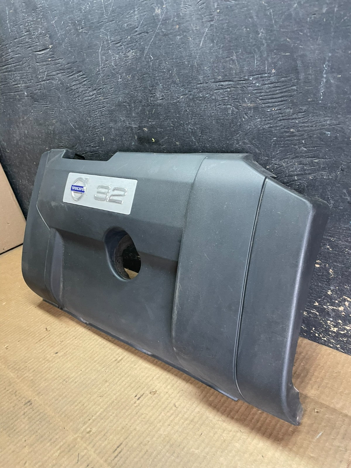 2007 to 2014 Volvo XC90 3.2L Upper Top Engine Motor Dust Cover aa9223 DG2