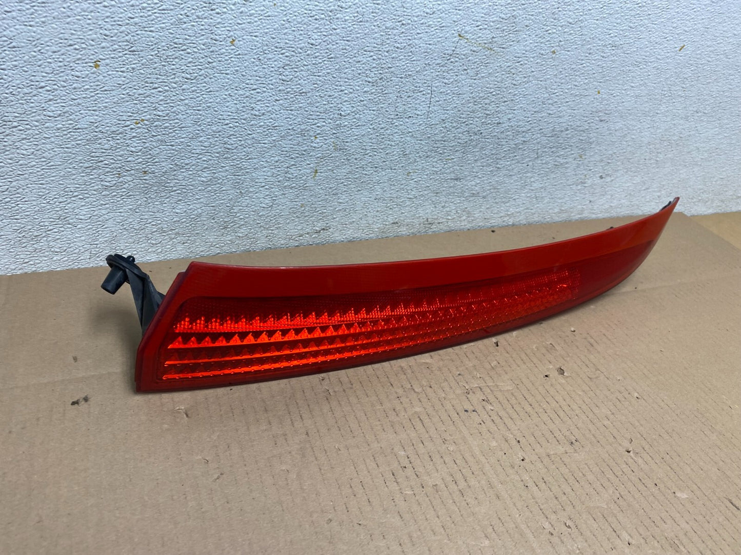 2003 to 2006 Volvo XC90 Left Driver LH Side Upper Tail Light OEM L5763 DW2