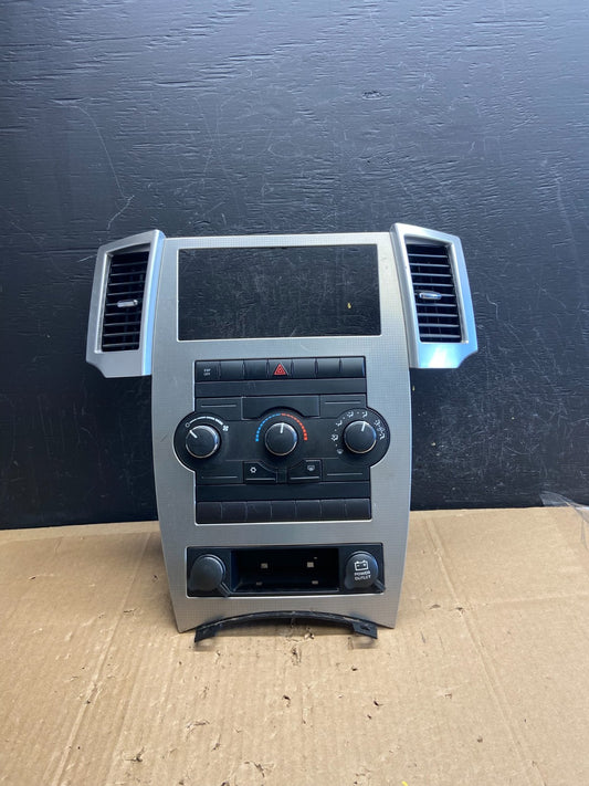 2008 to 2010 Jeep Grand Cherokee Center A/C Heater Climate Control ad2281 DG0