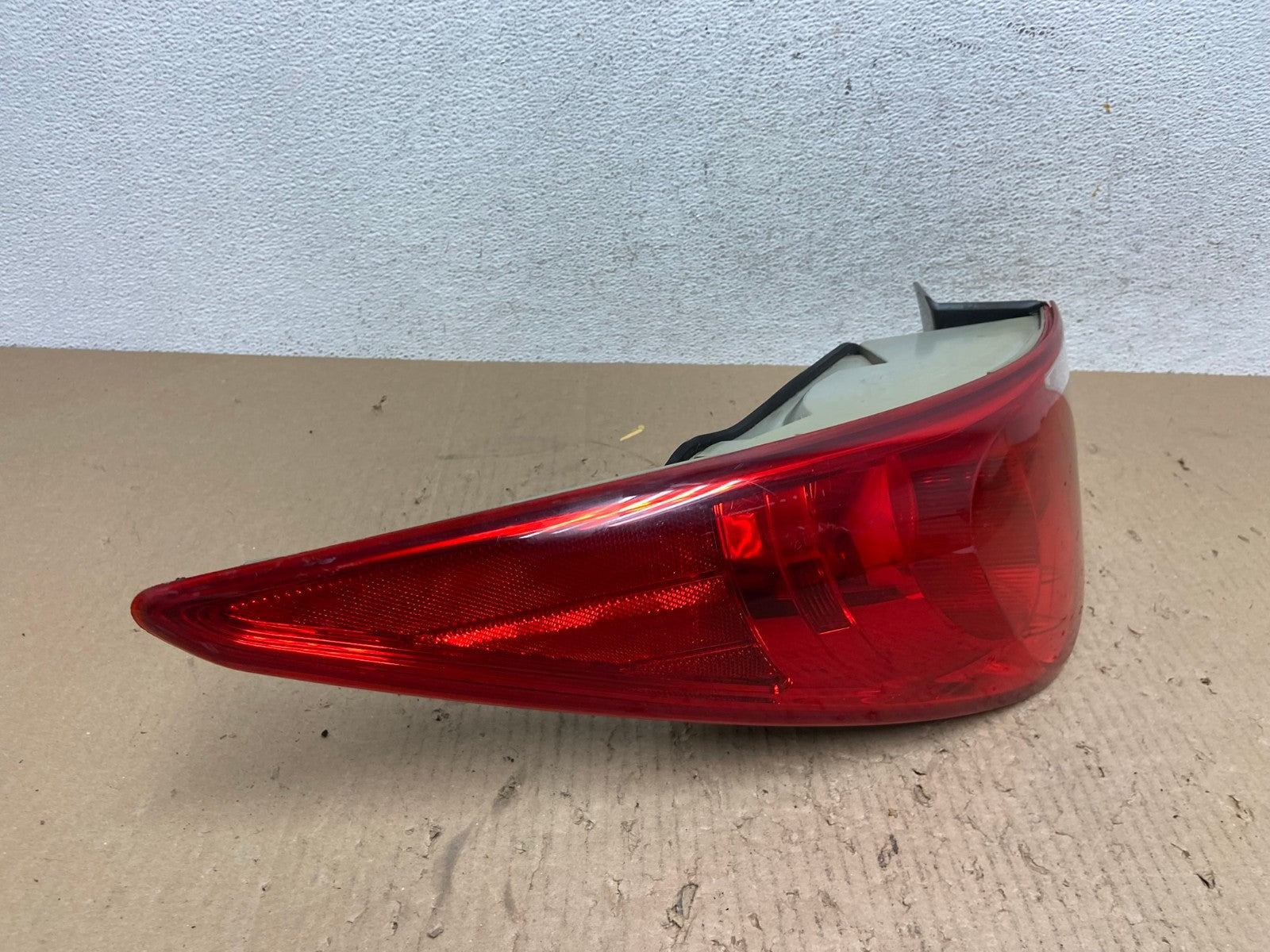 2011 2012 2013 Hyundai Sonata Left Driver LH Side Tail Light AE8892 LK2