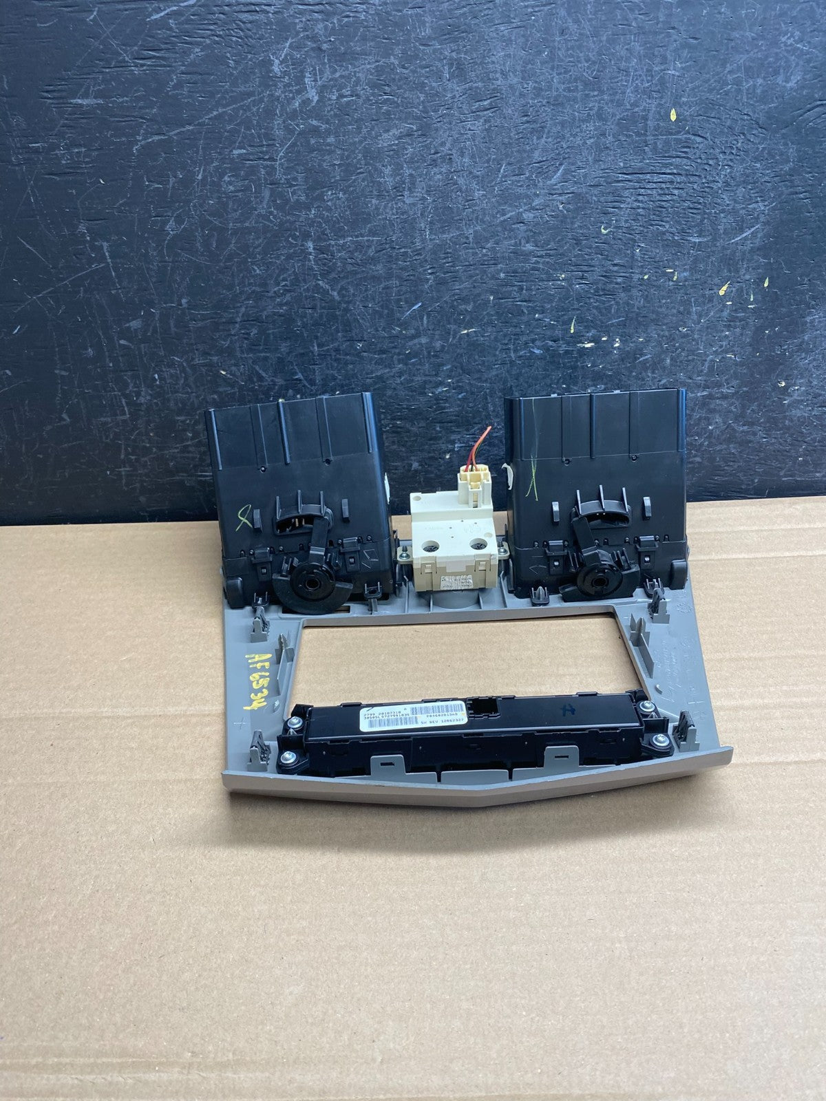 2007 2010 Chrysler Sebring Center Dash Radio Clock Bezel Trim Panel Oe AF6534 DG4