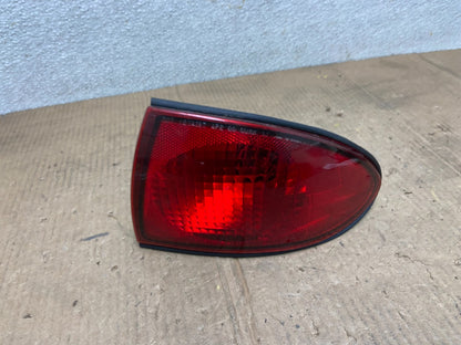 2000 to 2002 Chevrolet Cavalier Right Passenger Side Tail Light OEM AA66320