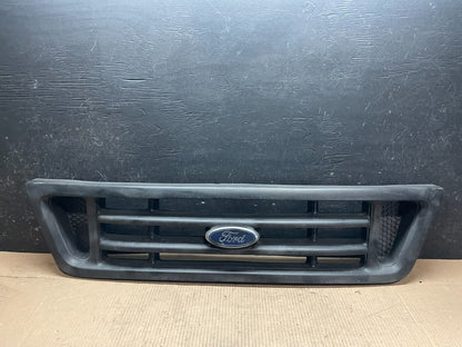2003 to 2007 Ford Econoline E150 E250 E350 Front Grille Grille J7032 OEM DG0