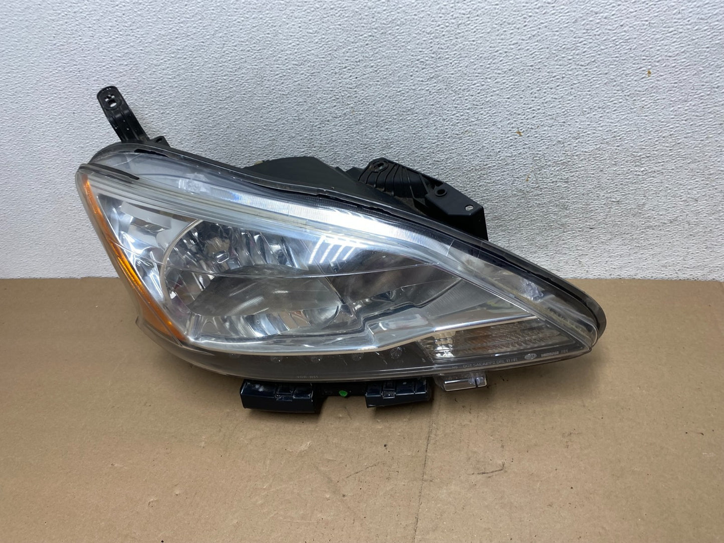2013 - 2015 Nissan Sentra W/LED Halogen Right Passenger Headlight AG4547 DW1