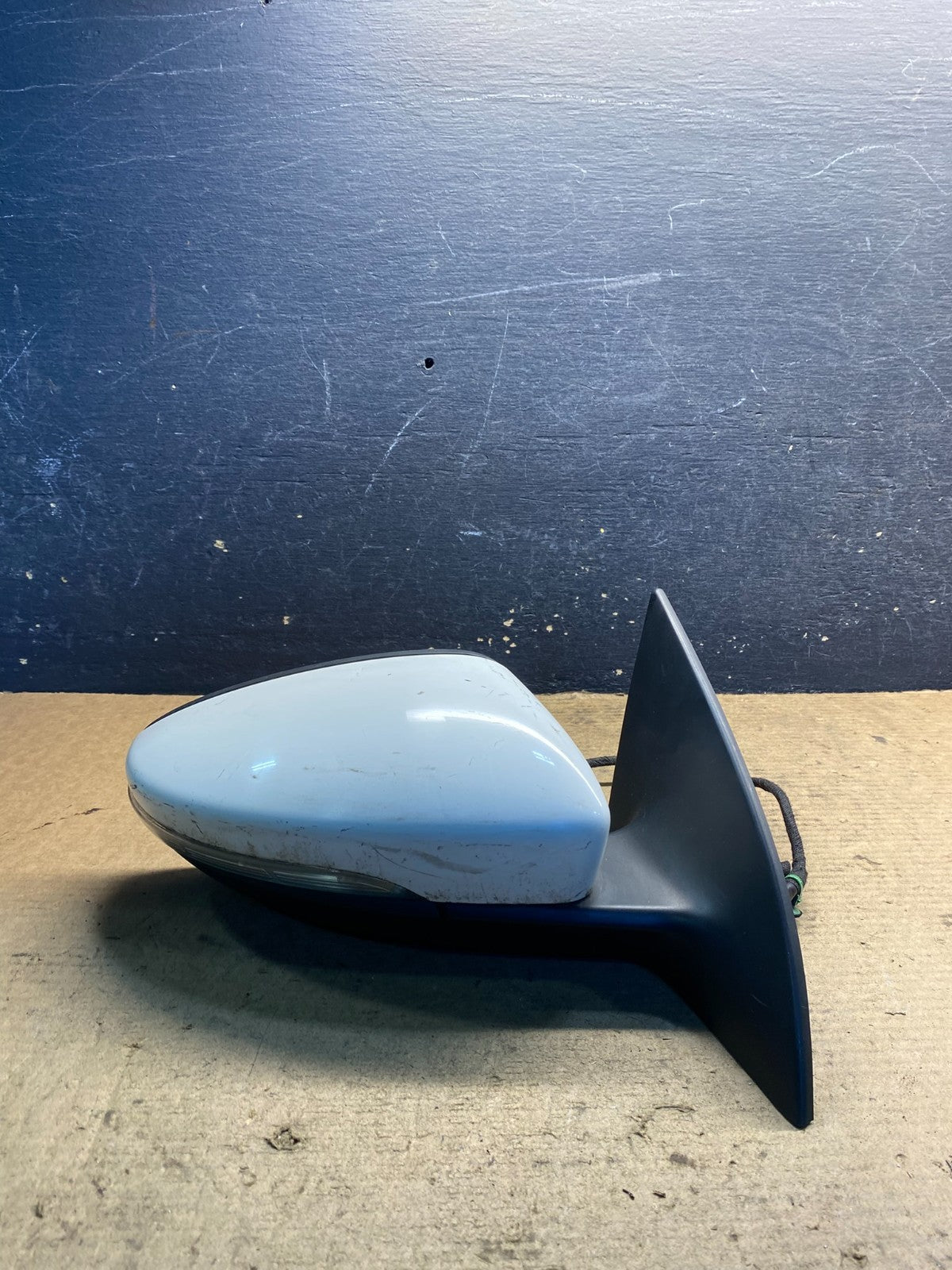 2009 to 2012 Volkswagen CC Right Passenger Power Door View Mirror OEM AA3039 MS0