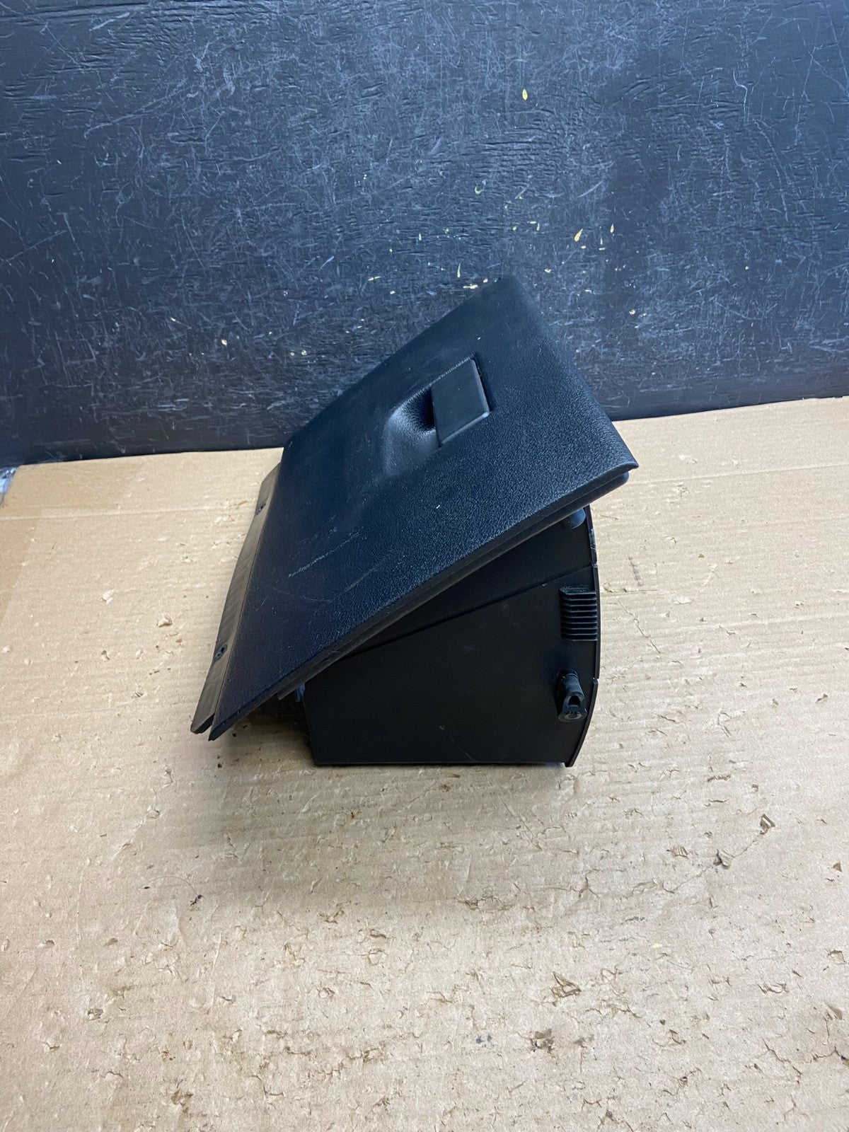 2004 to 2008 Ford F-150 Front Right Passenger Storage Glove Box AG85623
