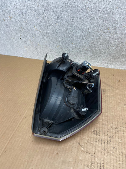 2005 2006 2007 Chrysler 300 Right Passenger Rh Side Tail Light AI6539 LK6