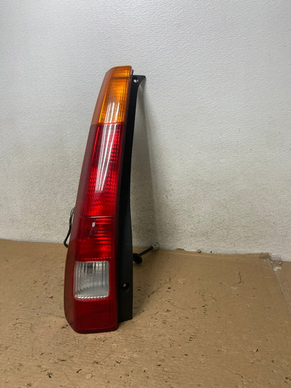 2002 2003 2004 Honda Crv Cr-v Left Driver Lh Tail Light AH9246 LK2