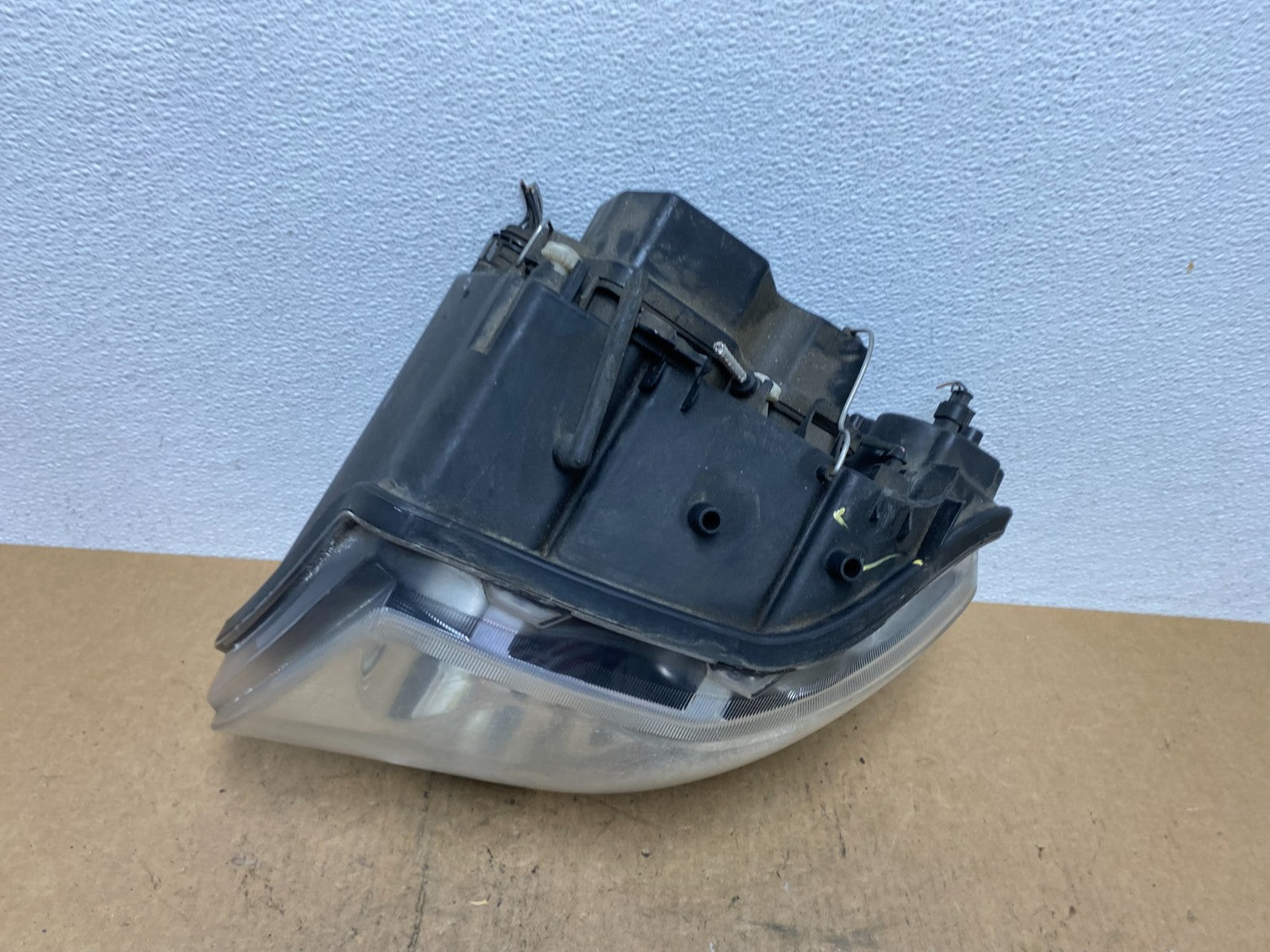 2003 - 2008 Maserati Quattroporte M139 Left Driver LH Headlight Xenon AC3440 DG11