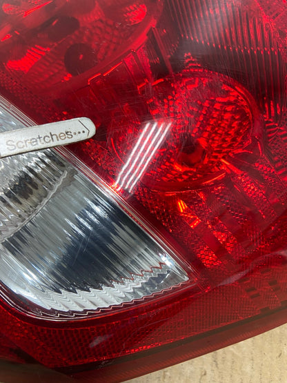 2005 2006 2007 Ford Five Hundred Left Driver Lh Side Tail Light AG0520 LK3