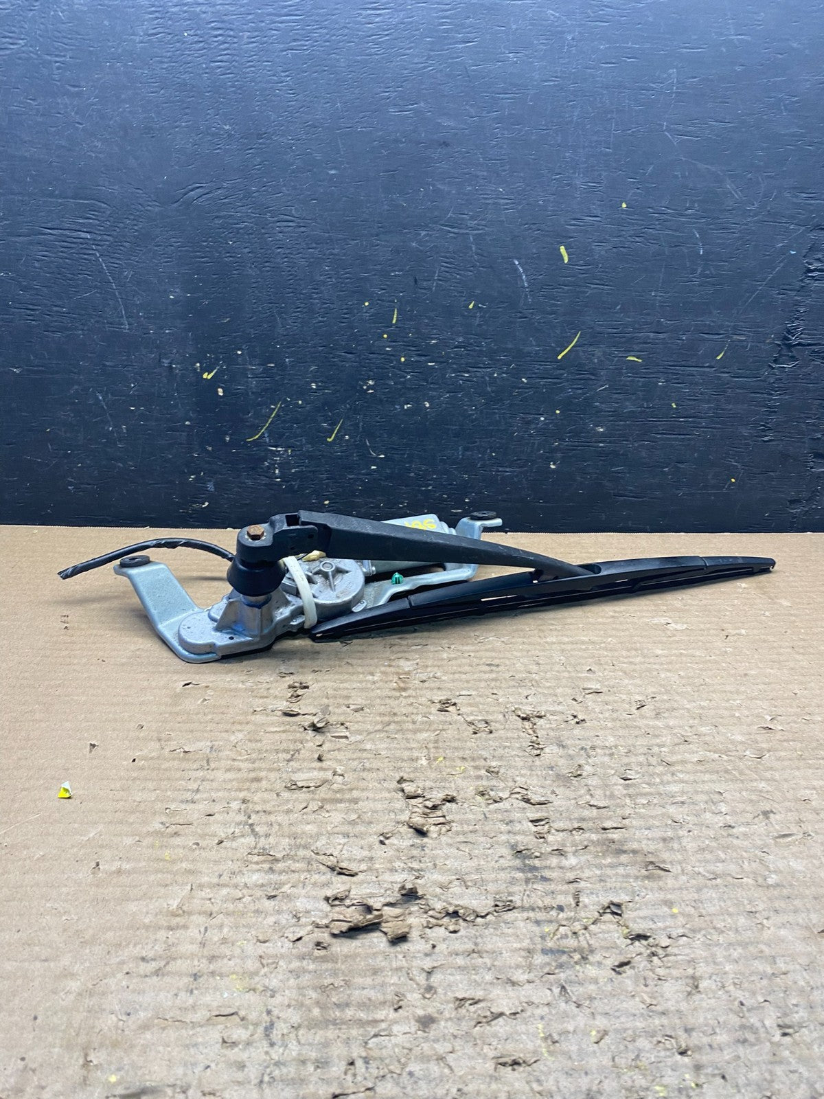 2006 to 2014 Subaru Tribeca Wiper Arm Motor Windscreen Window Rear Oem S8992 DG3