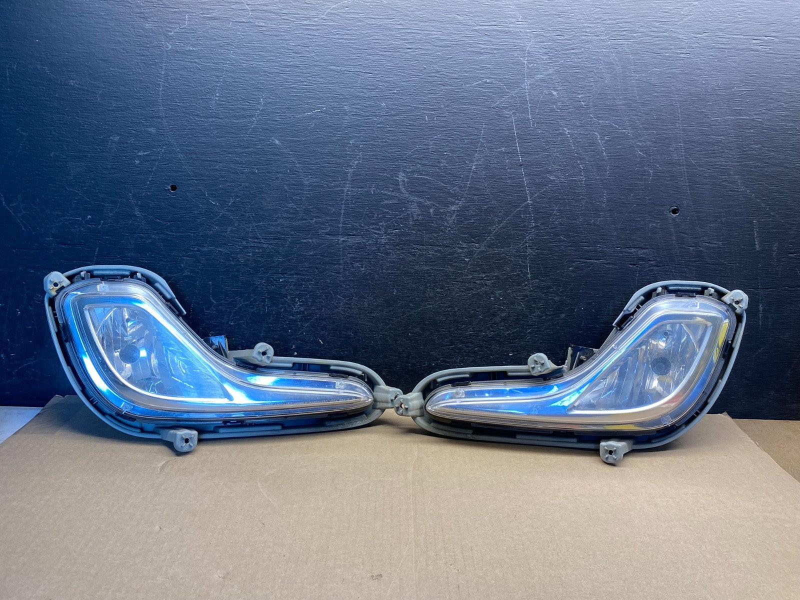 2012 to 2017 Hyundai Accent Left+Right Set Fog Lights AG4006 DG0