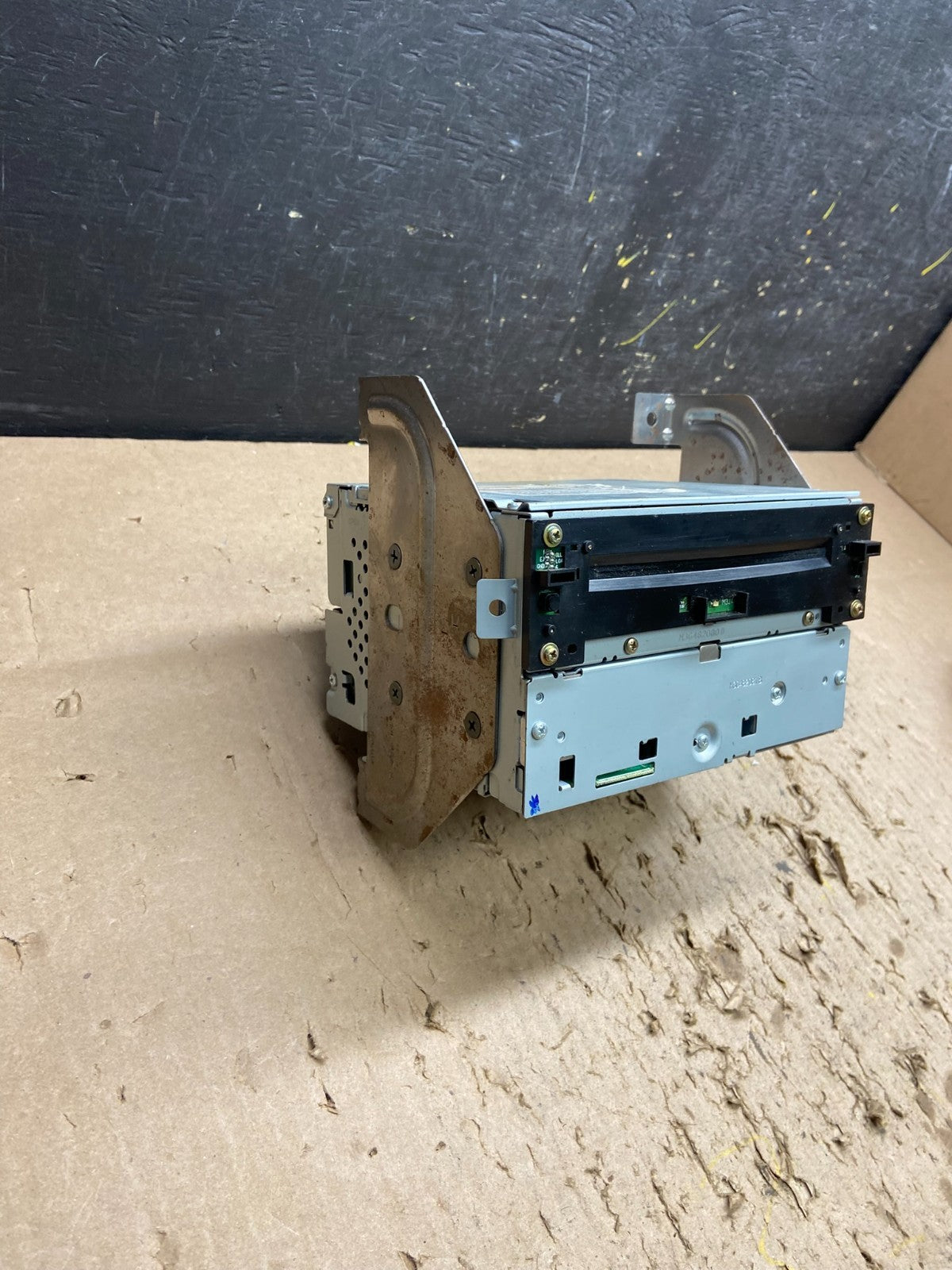 2006 - 2007 Nissan Pathfinder Radio AM/FM Receiver T8351 DG1