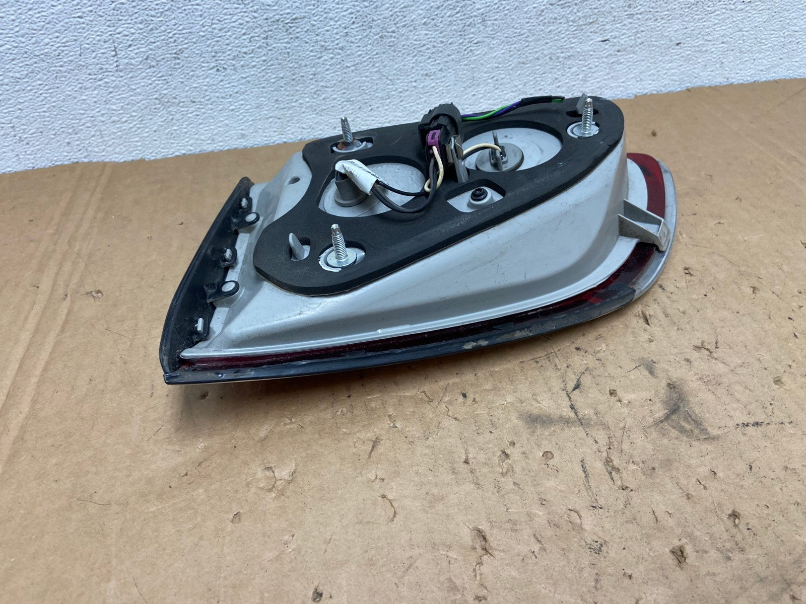 2008 - 2012 Buick Enclave Left Driver Lh Inner Tail Light AD3209 LK5