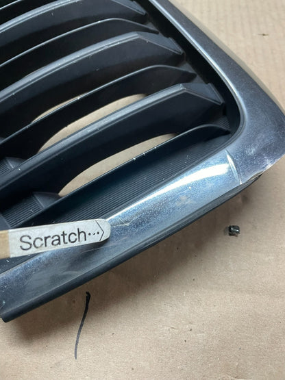 2001 to 2005 Hyundai Sonata Front Upper Grille Grill Bumper i7548 OEM DG4