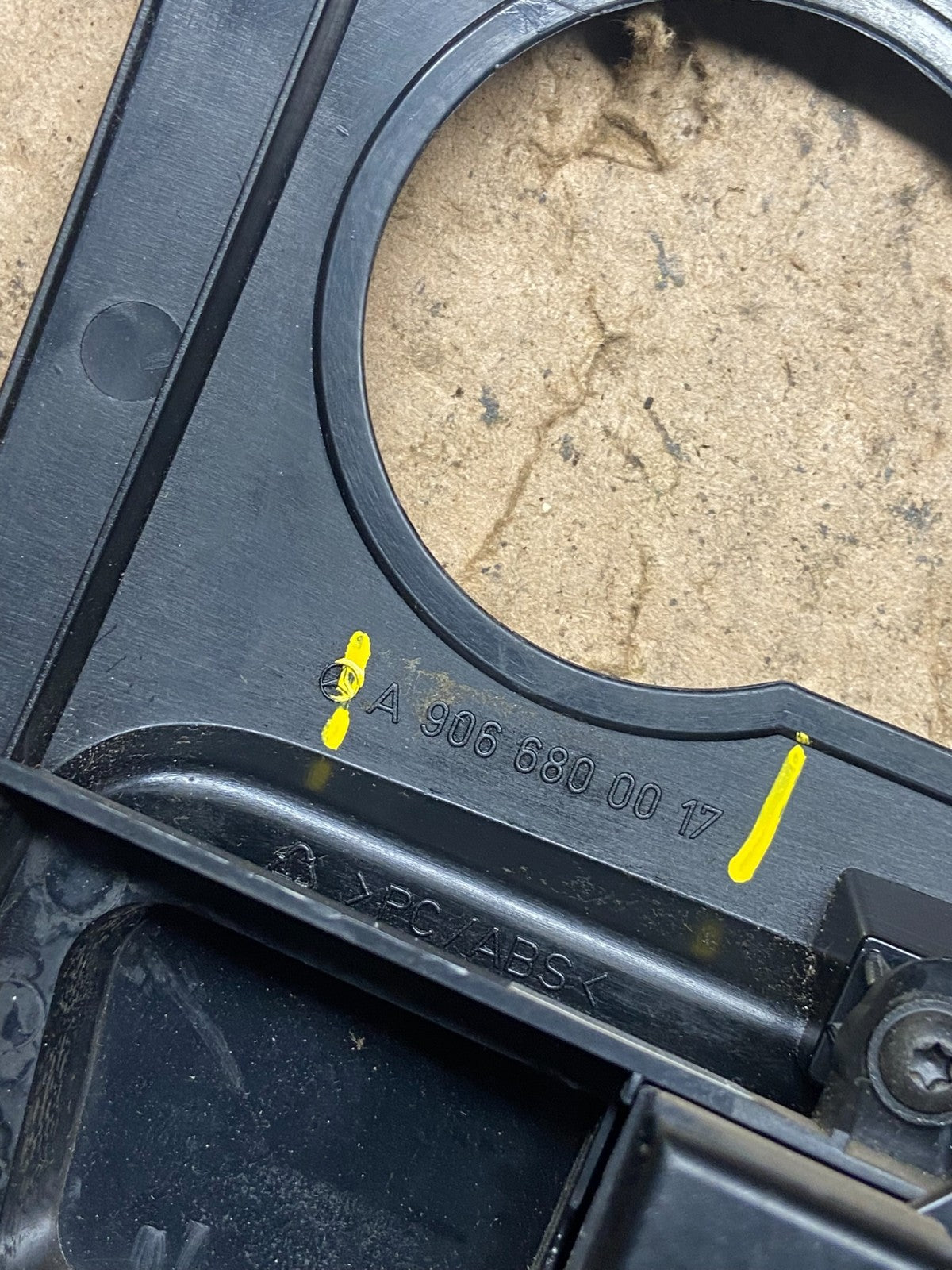2007-2018 Mercedes Dodge Sprinter Center Console Radio Instrument Panel Q1051 DG6