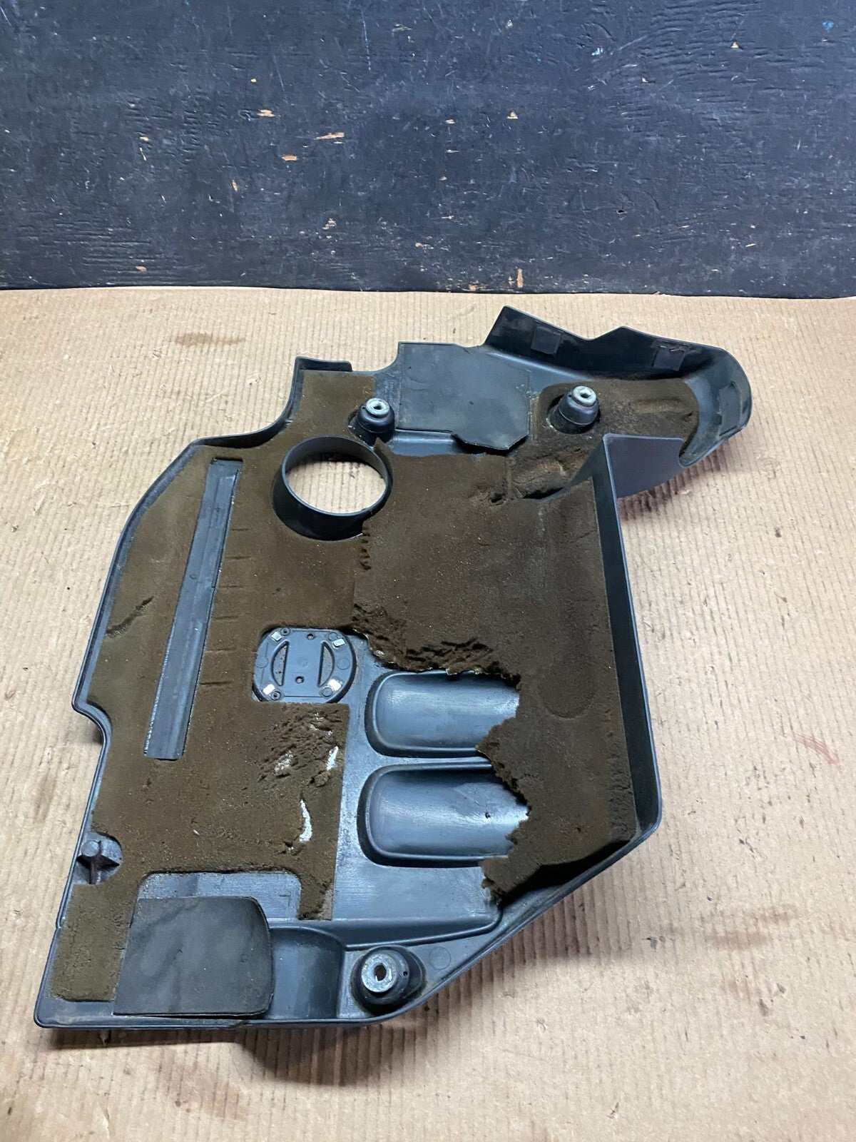 2007 to 2013 Nissan Altima 2.5 L Engine Cover n8381 DG6