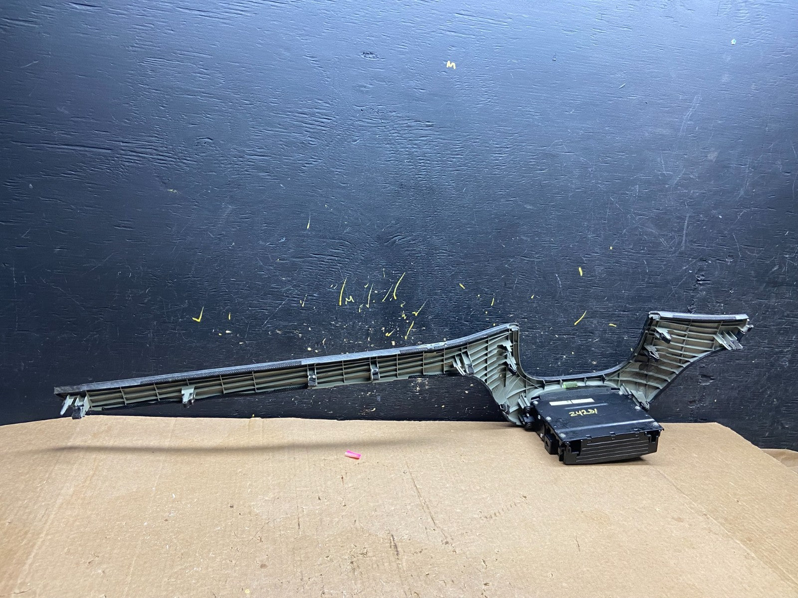 2007 to 2012 Hyundai Santa Fe Center Dashboard Wood Panel Molding OEM z4251 DG5