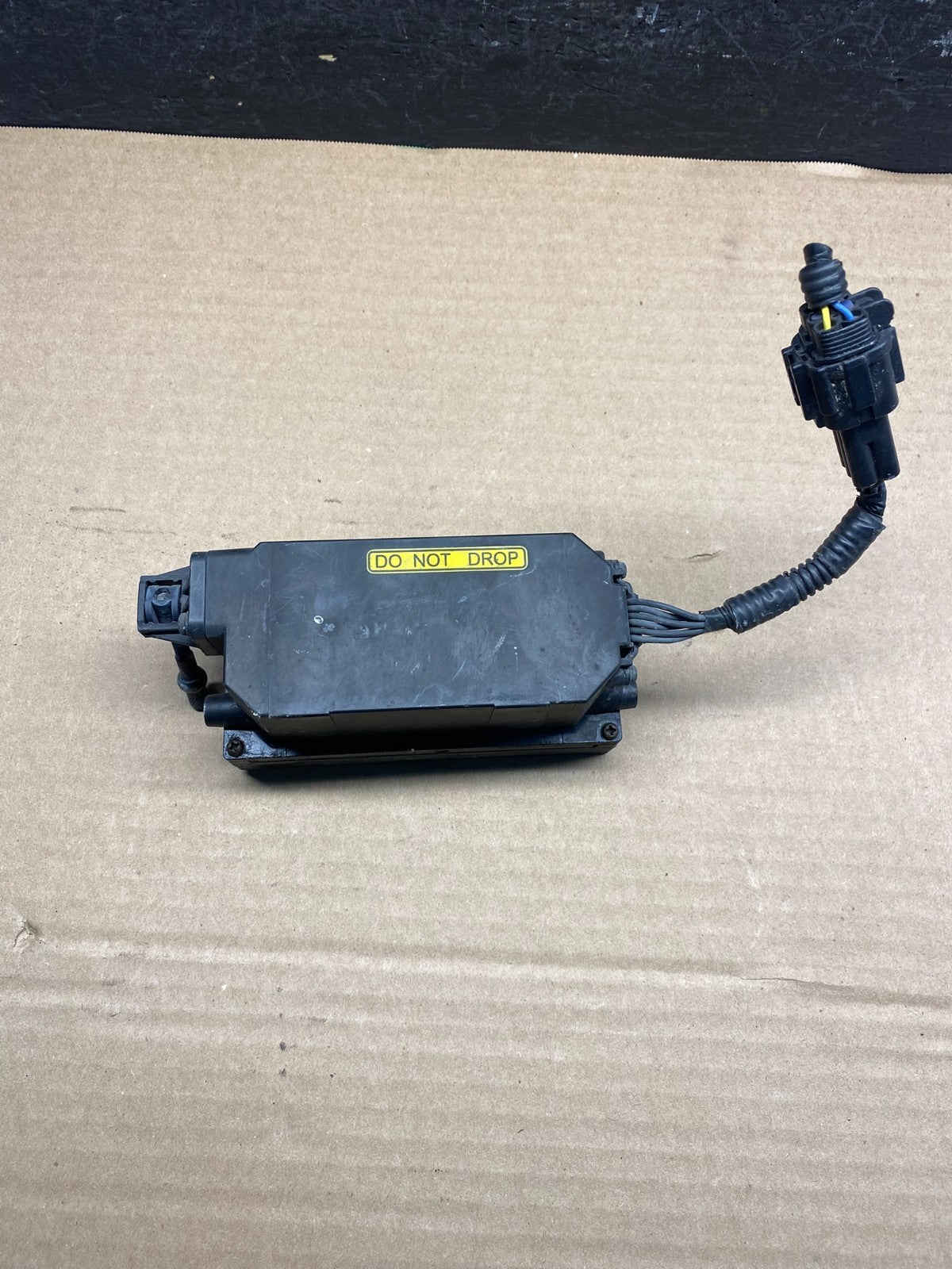 Infiniti QX56 QX80 Adaptive Cruise Control Distance Sensor Radar AE0043 DG0