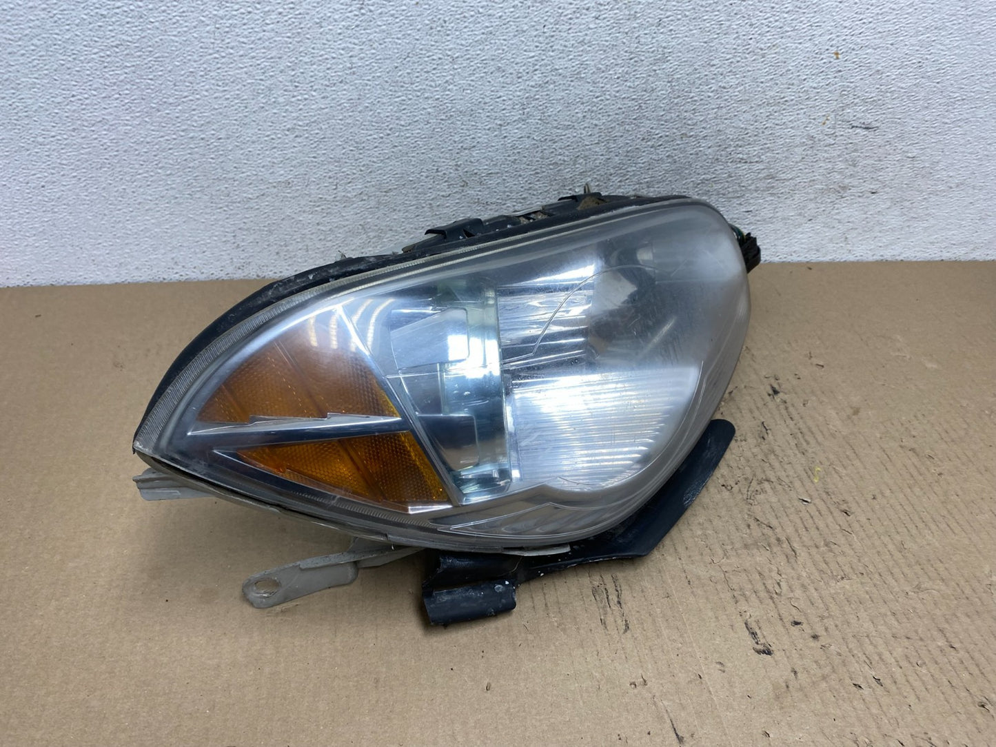 2008 to 2012 Chevrolet Malibu Right Passenger Rh Side Headlight AF5875 DW2