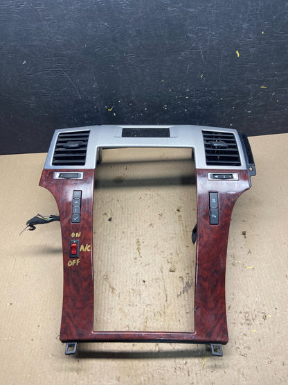 OEM 2007-2014 Cadillac Escalade Center Dash Trim Radio Bezel Vent Wood Q7168 DG0