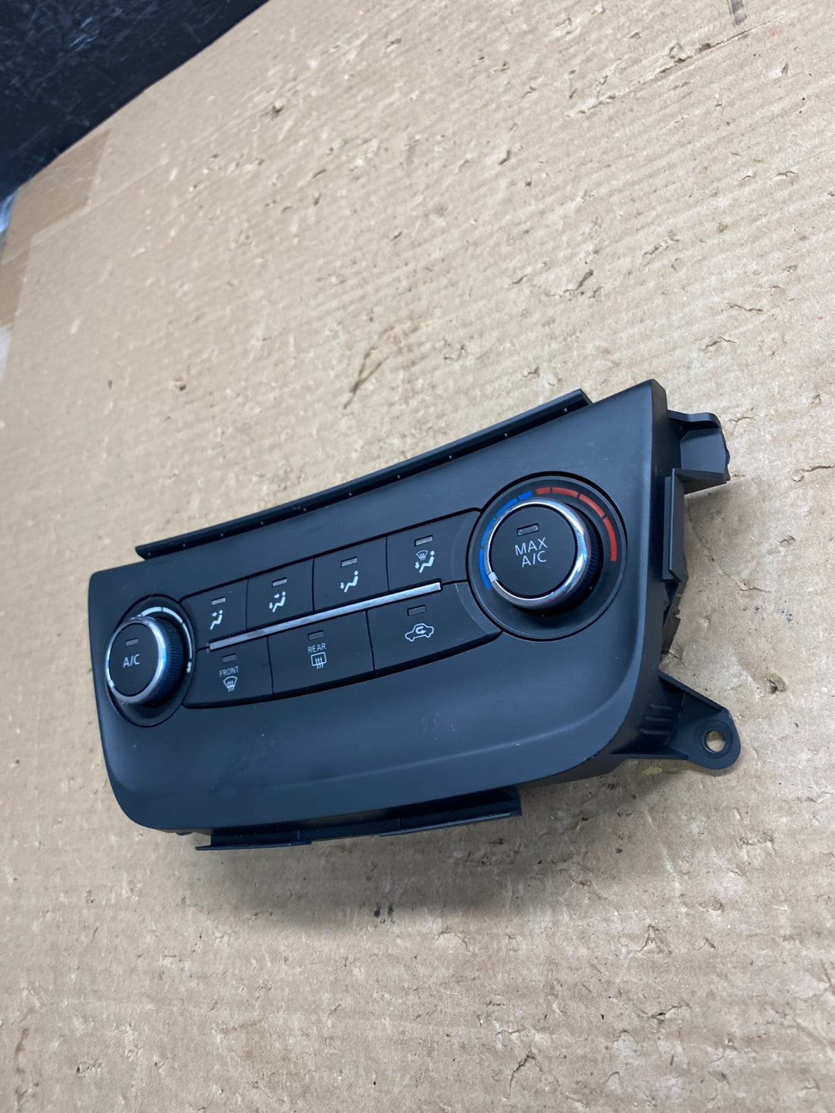 2015-2017 Nissan Sentra Climate Control Unit Heater Ac Temperature AG8408 DG1