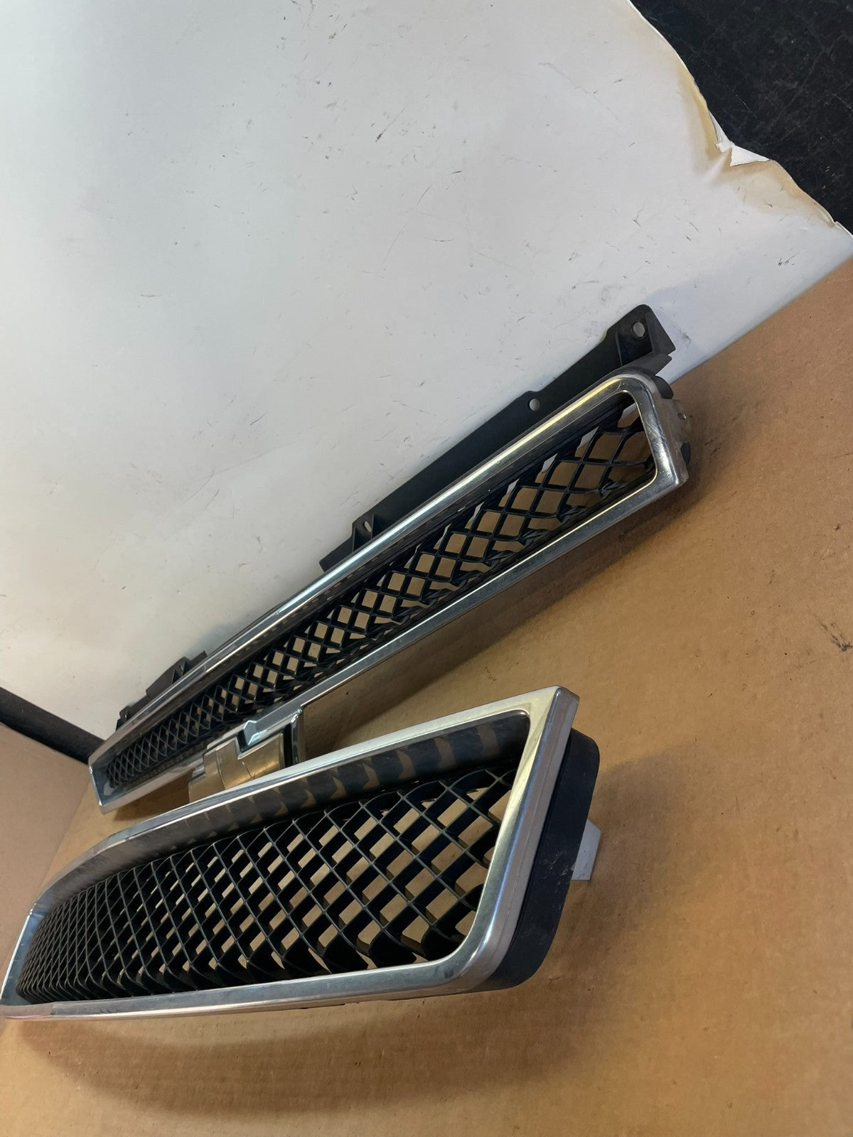 2007 to 2014 Chevrolet Tahoe Suburban Lower Upper Grill Grille Set AF8824 DG1