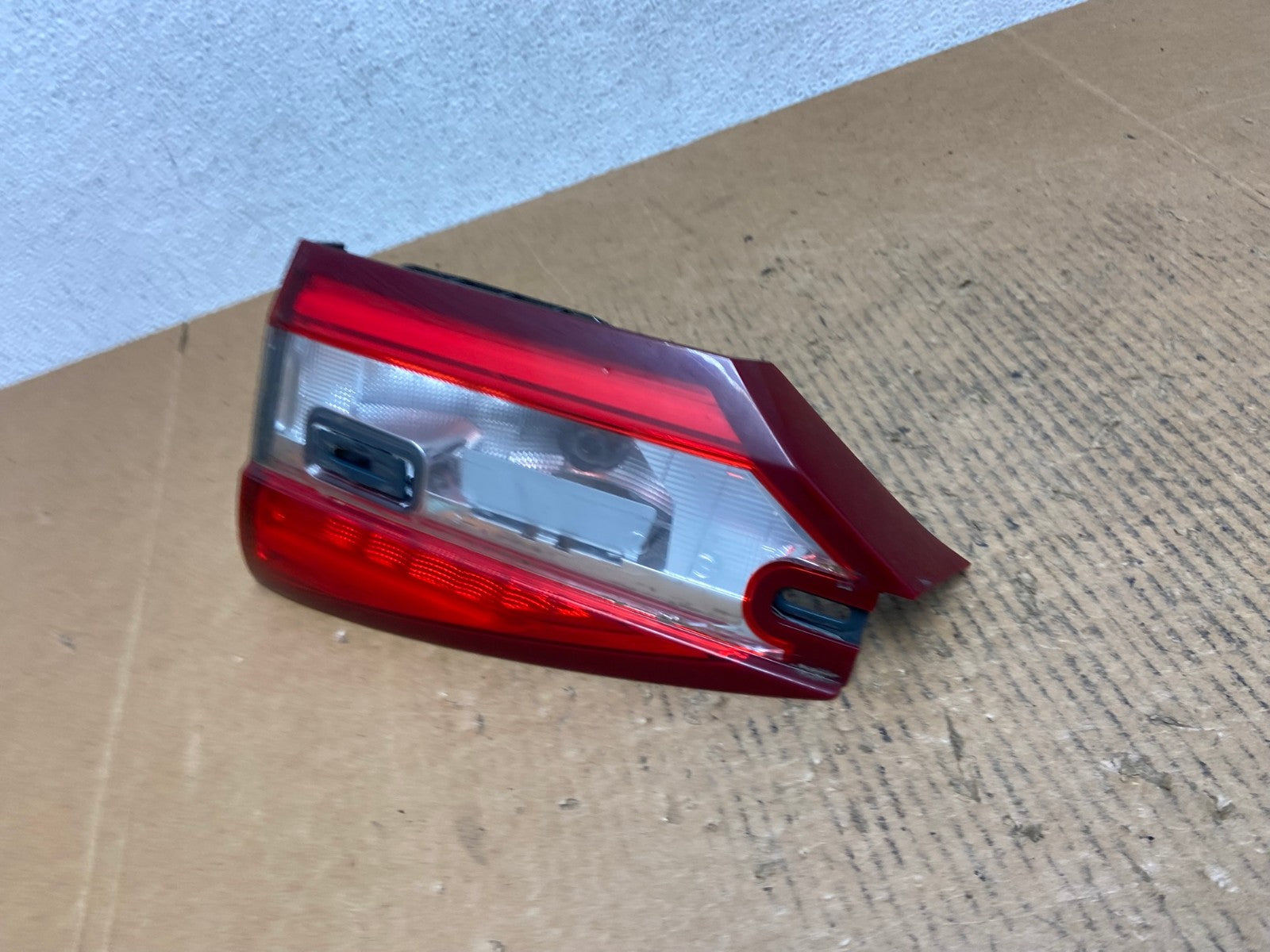 2017 - 2018 Ford Fusion Right Passenger RH Side Inner Tail Light AE1341 LK1