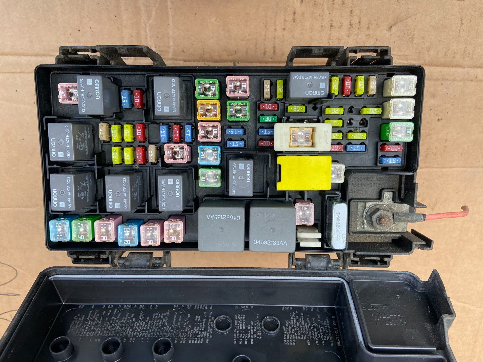 2011 Dodge Durango Grand Cherokee Fusebox Fuse Box Relay Module ad2928 DG2
