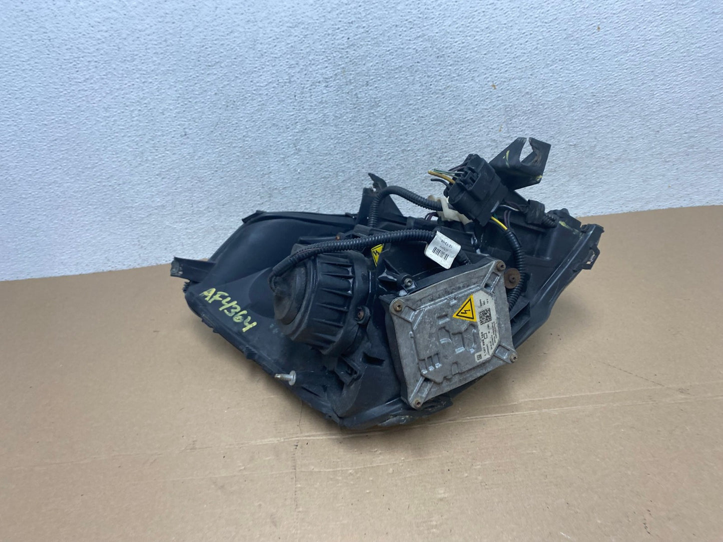 2006 to 2011 Cadillac DTS Left Driver Lh Xenon Hid Headlight AF4364 LK9