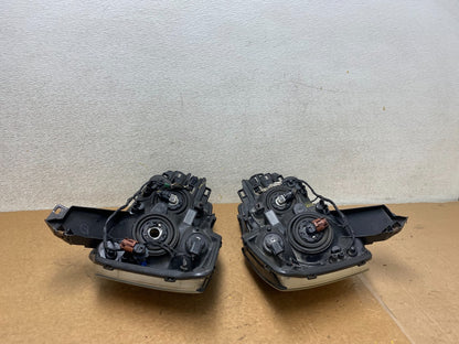 2004 to 2007 Nissan Armada Left+Right Side Set Headlights Oem S6968 DW12